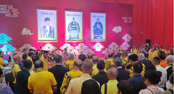 office furniture أثاث المكاتب