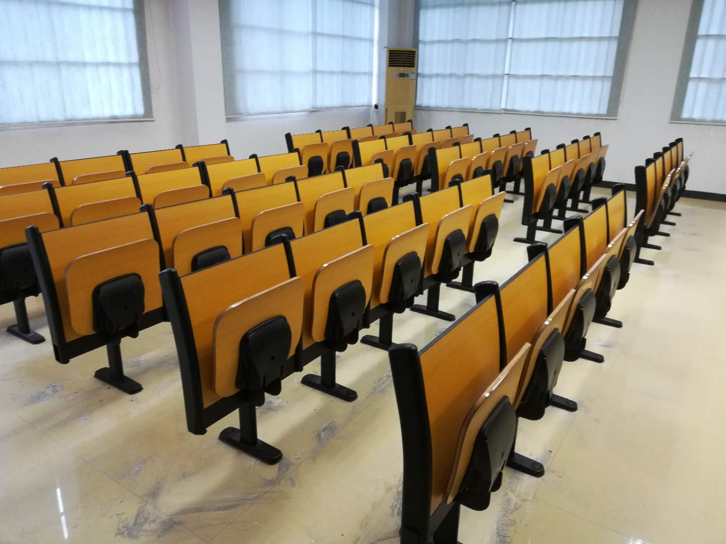 أثاث وينهاو